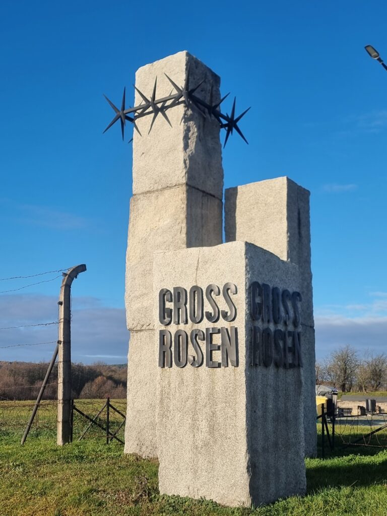 Muzeum
Gross Rosen z Rogoźnicy.