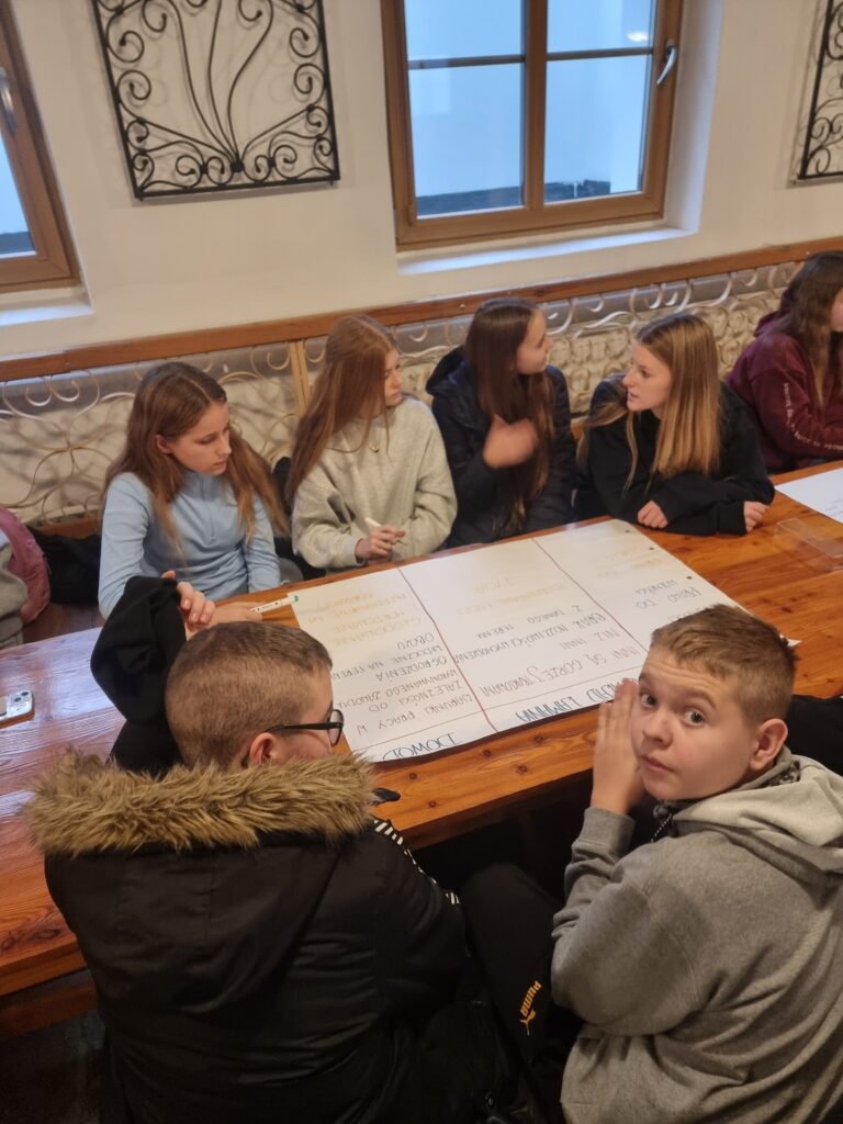 Muzeum
Gross Rosen z Rogoźnicy.