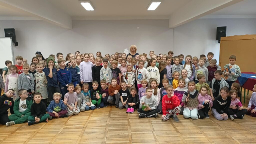 spotkanie z lokalną poetką, panią Barbarą Guszałą.