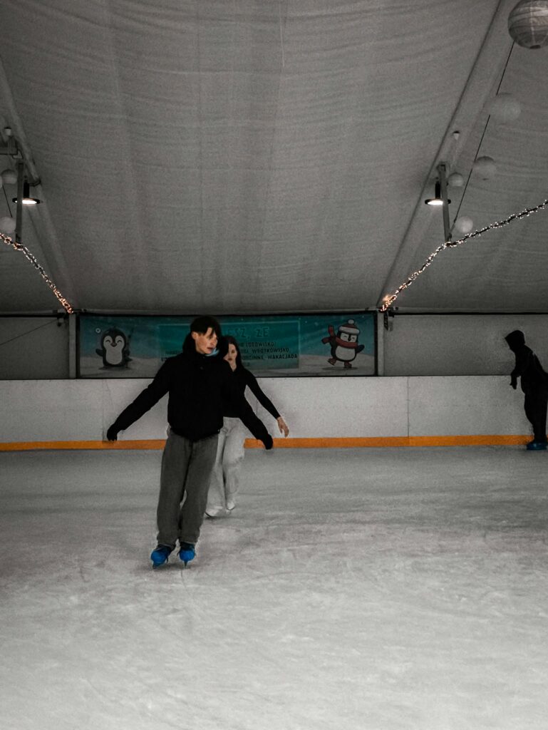 klasa 8 na lodowisku i kręgielni