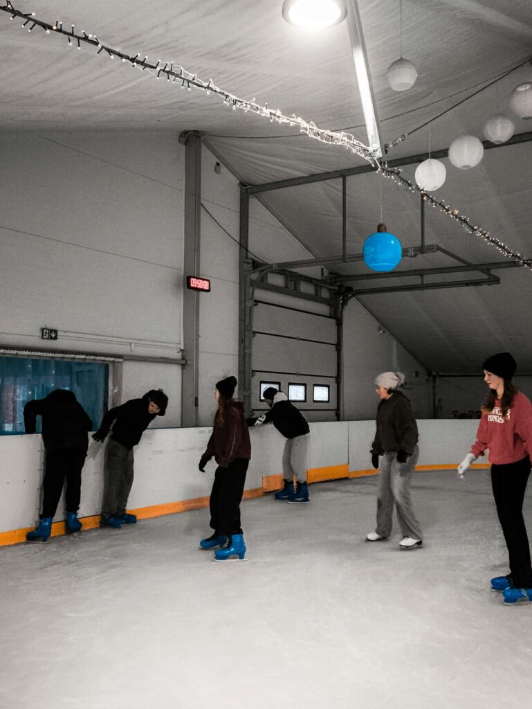 klasa 8 na lodowisku i kręgielni