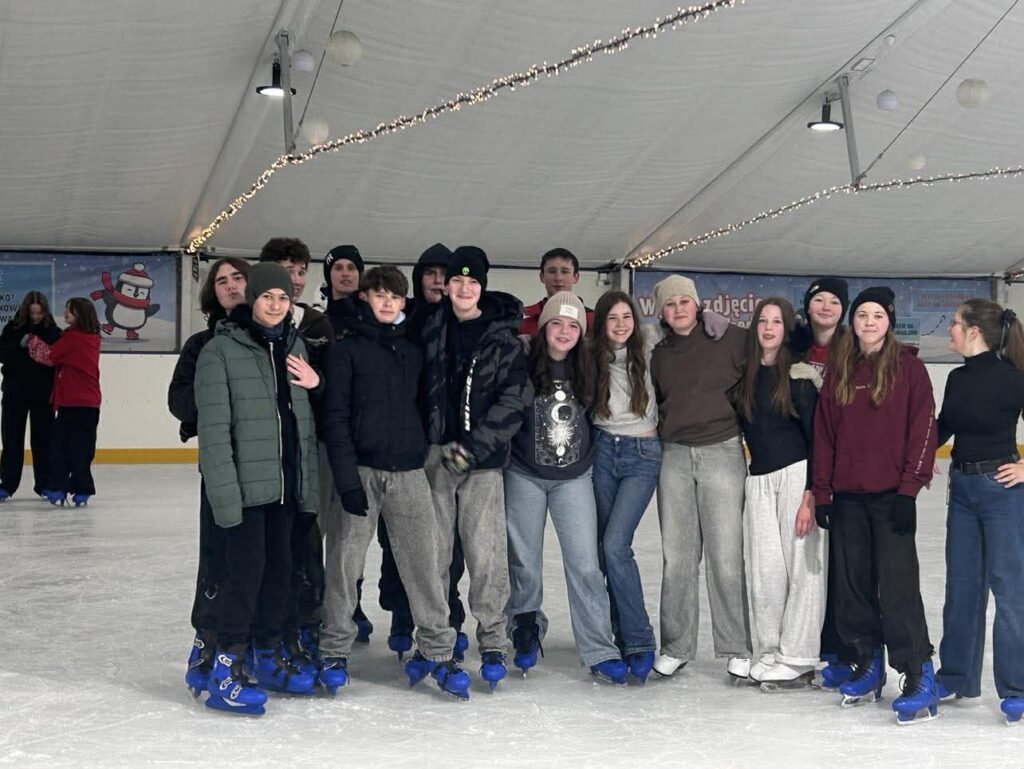 klasa 8 na lodowisku i kręgielni