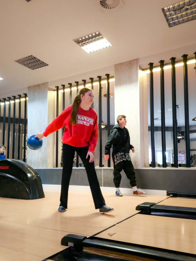 klasa 8 na lodowisku i kręgielni