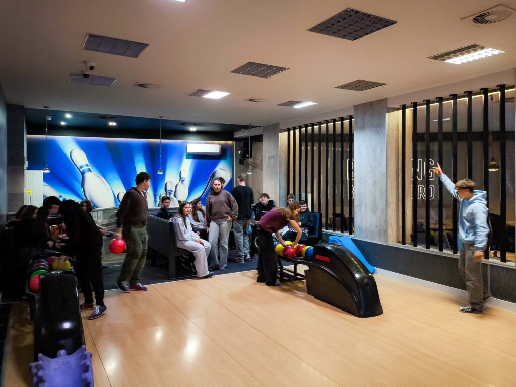 klasa 8 na lodowisku i kręgielni