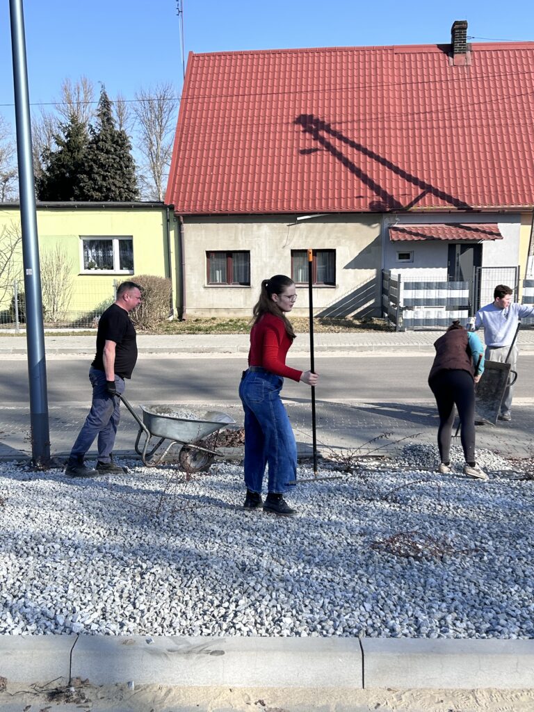 Czyn społecznym przy Centrum Usług Społecznych Roszarnia.