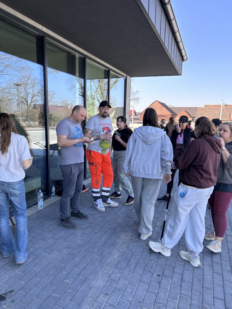 Czyn społecznym przy Centrum Usług Społecznych Roszarnia.