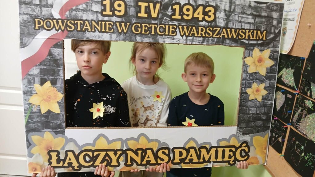 Żonkile #Łączynaspamięć