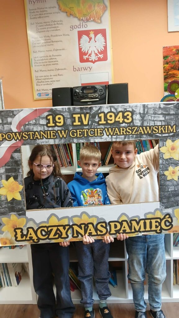 Żonkile #Łączynaspamięć