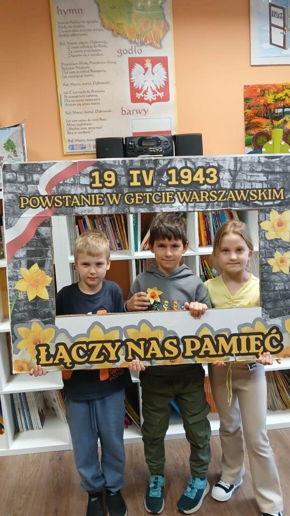 Żonkile #Łączynaspamięć