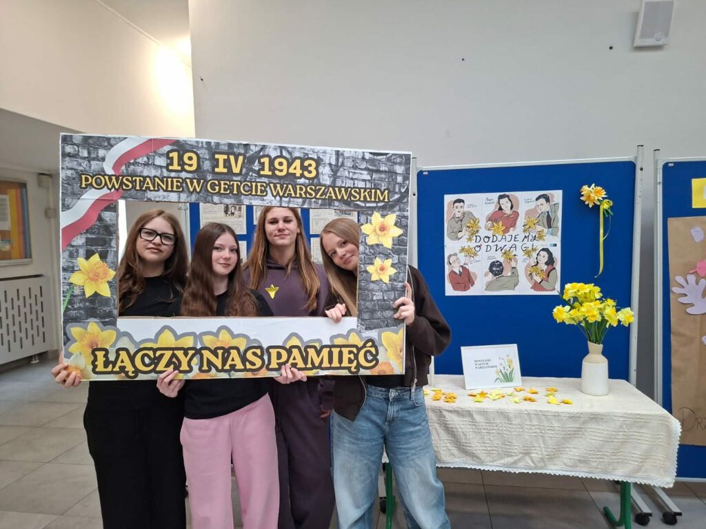 Żonkile #Łączynaspamięć